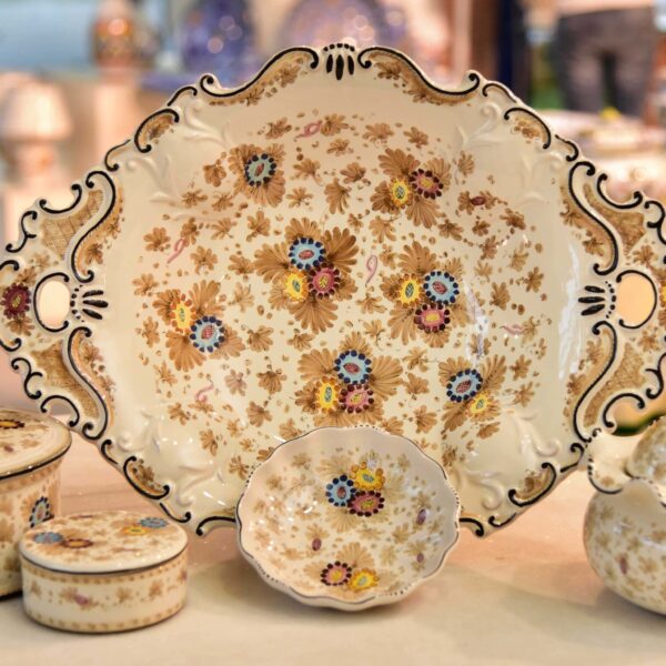 ceramica di Faenza ceramiche di Faenza negozio ceramiche Faenza maiolica di Faenza ceramica dipinta a mano ceramiche artistiche Faenza bottega ceramica Faenza idee regalo Natale piatti ceramica vaso ceramica decoro Garofano Faenza decoro Pavona Faenza decoro Melograno Faenza bomboniere ceramica regali ceramica decori faentini decoro faentino ceramiche tradizionali Faenza dipinto a mano