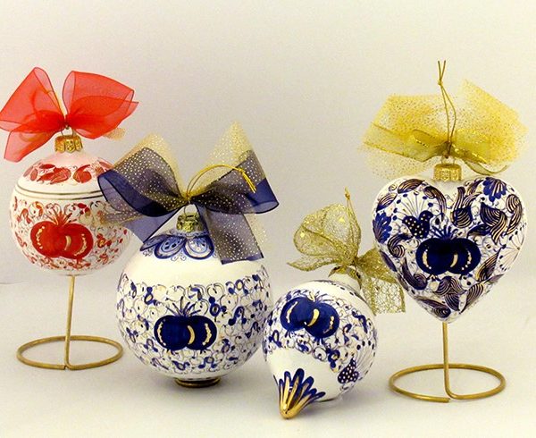 palline-natale-ceramica-faenza-dipinte-melograno-blu-oro