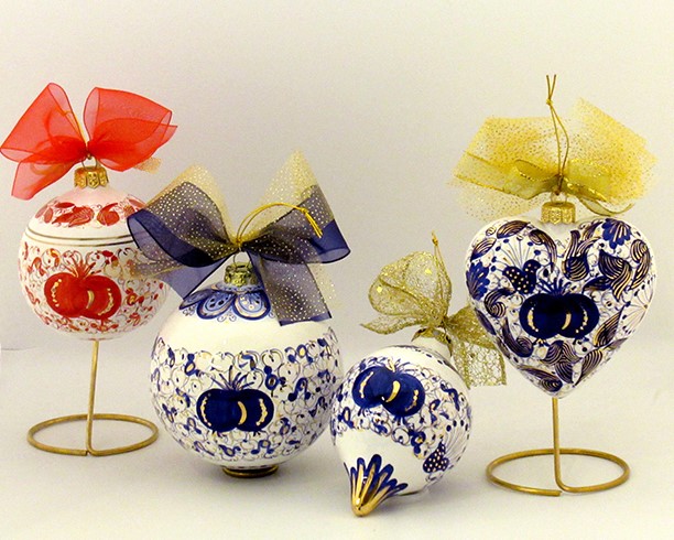 palline-natale-ceramica-faenza-dipinte-melograno-blu-oro